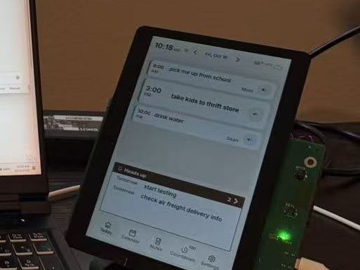 Bare Remindo board and screen showing real reminders